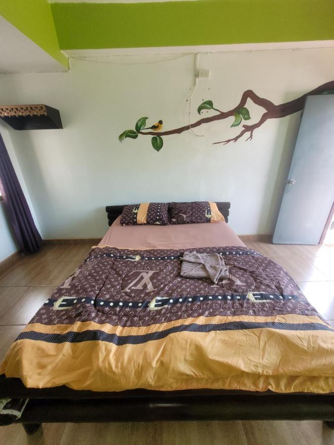 Psiloceye Weed Bar Restaurant & Guesthouse Τσιάνγκ Μάι Εξωτερικό φωτογραφία