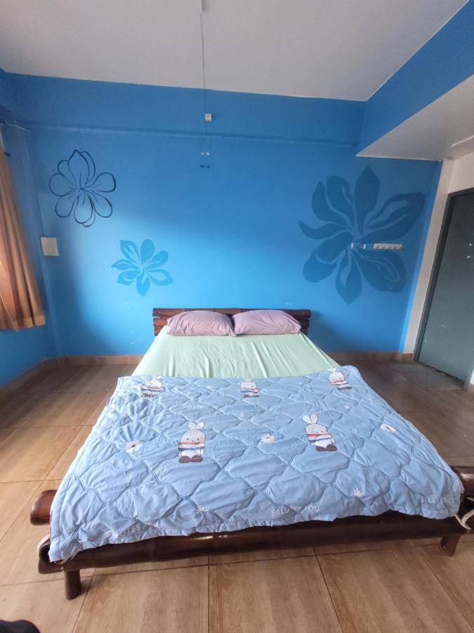 Psiloceye Weed Bar Restaurant & Guesthouse Τσιάνγκ Μάι Εξωτερικό φωτογραφία